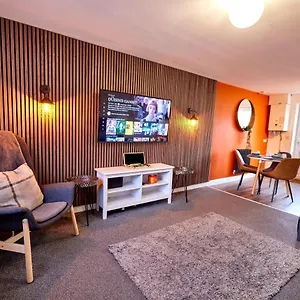 https://willoughby-house-close-to-beeston-high-street-qmc.hotelsin-nottingham.com